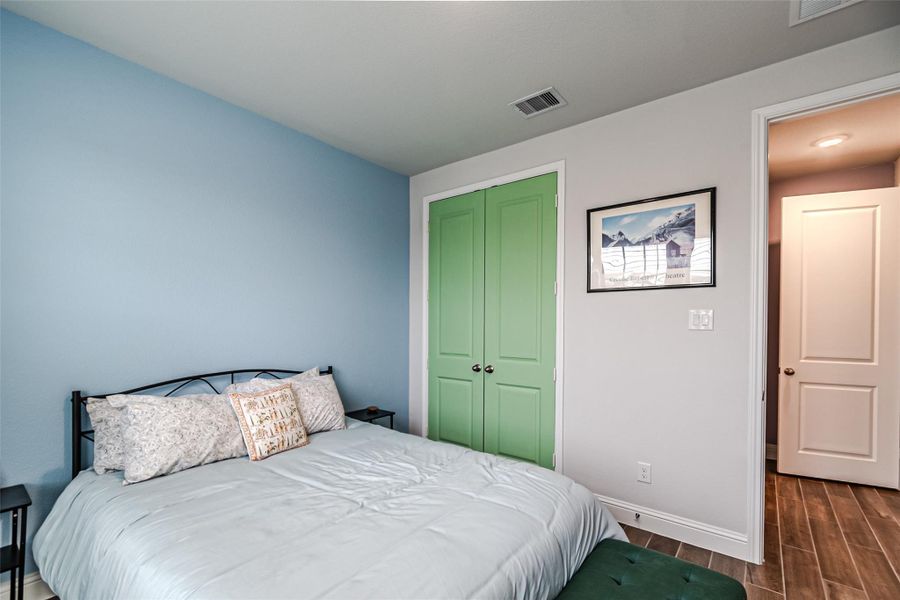 Furnished interior view inside a new home in Bridgeland: Heritage Collection, Cypress (Image 28). Furnished interior view inside a new home in Bridgeland: Heritage Collection, Cypress (Image 28).