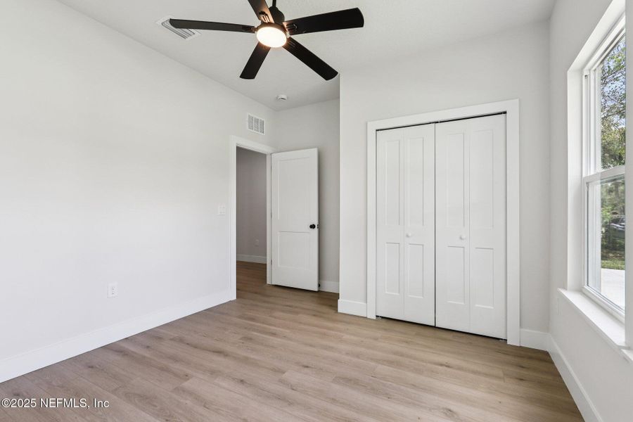 Spacious, unfurnished interior of a new home in , Jacksonville (Image 20).