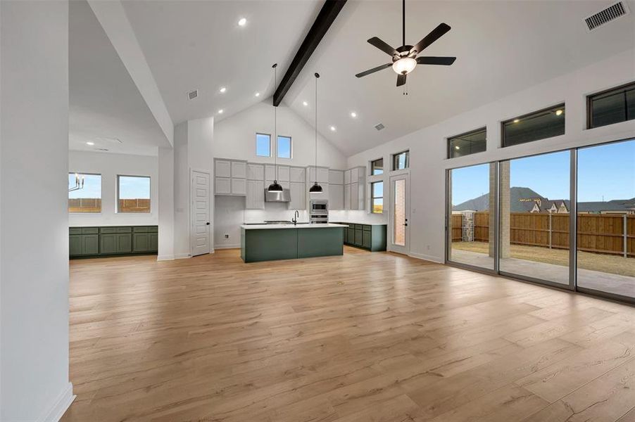 Spacious, unfurnished interior of a new home in Terraces – Estates, Rockwall (Image 20). Spacious, unfurnished interior of a new home in Terraces – Estates, Rockwall (Image 20).