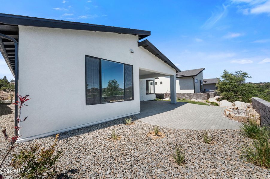 47-Back Patio (5) 47-Back Patio (5)