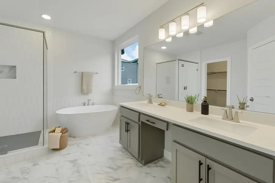 *Virtually Staged Primary Bath*