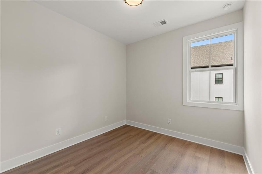 Spacious, unfurnished interior of a new home in , Alpharetta (Image 45).