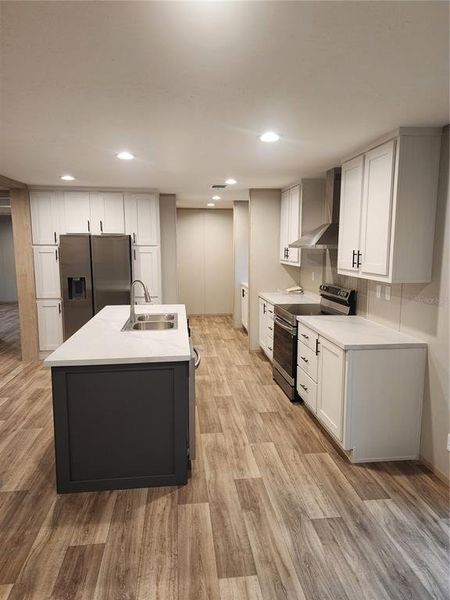 Furnished interior view inside a new home in , Dunnellon (Image 6).
