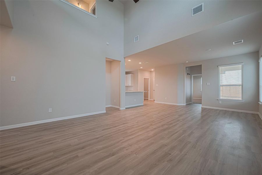 Spacious, unfurnished interior of a new home in La Segarra, Brookshire (Image 34).