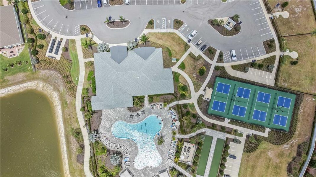 Community amenities in , Port Charlotte (Image 64).