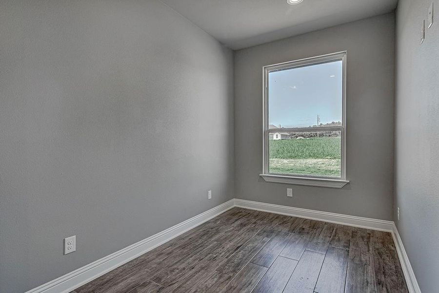 Sitting room, tv room or even prayer room off primary bedroom.