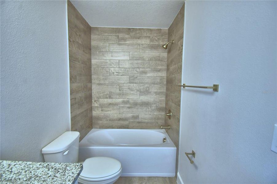 Furnished interior view inside a new home in Lake Juliana Estates, Auburndale (Image 6).