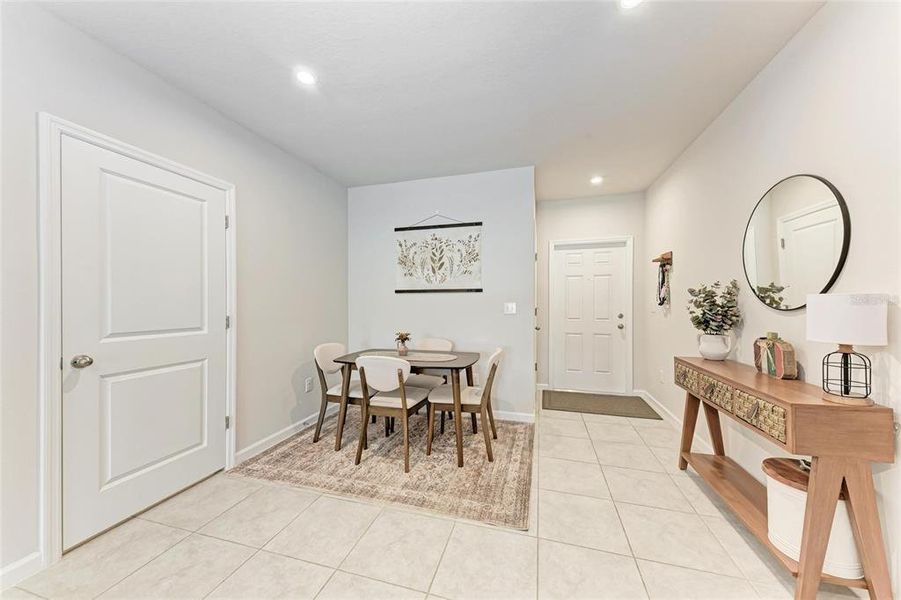 Furnished interior view inside a new home in , Bradenton (Image 27).