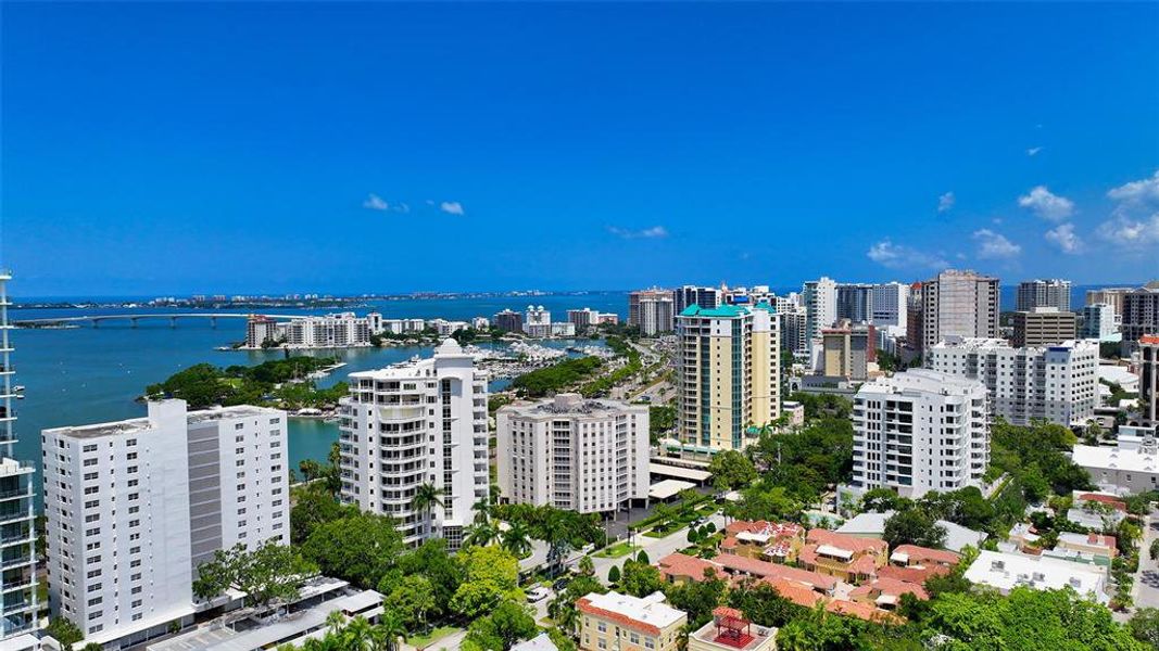 Condo located in Sarasota, FL showcasing its design and architecture (Image 6). Condo located in Sarasota, FL showcasing its design and architecture (Image 6).