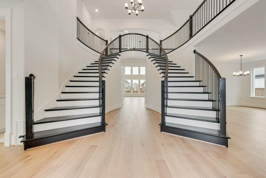 Spacious, unfurnished interior of a new home in Silverleaf Estates in Frisco, Frisco (Image 33).