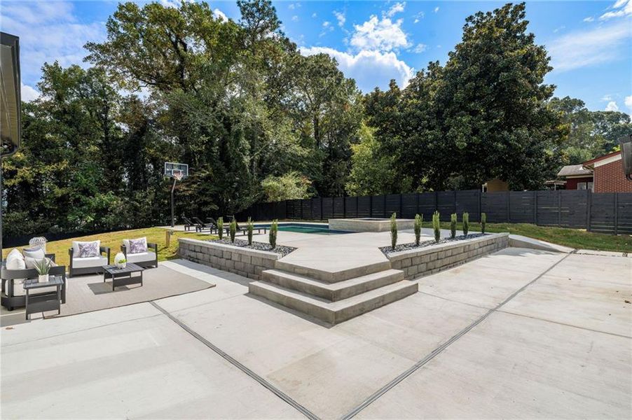 Image 21 of a home in .