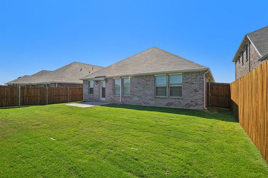Exterior details and patio area of a home in Stonehaven, Seagoville (Image 21). Exterior details and patio area of a home in Stonehaven, Seagoville (Image 21).