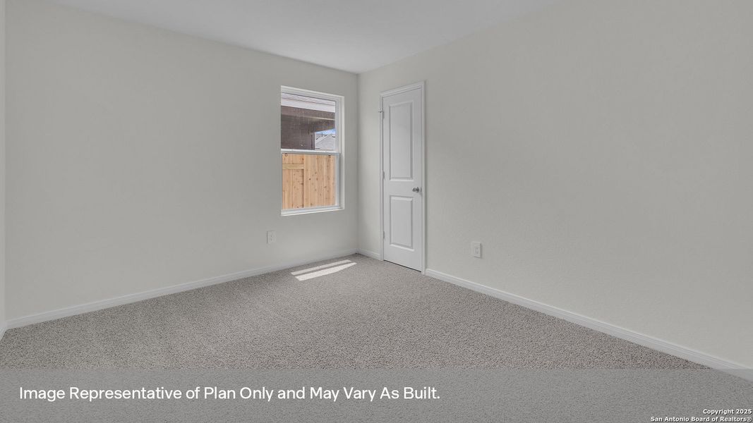 Spacious, unfurnished interior of a new home in Trace, San Marcos (Image 11).
