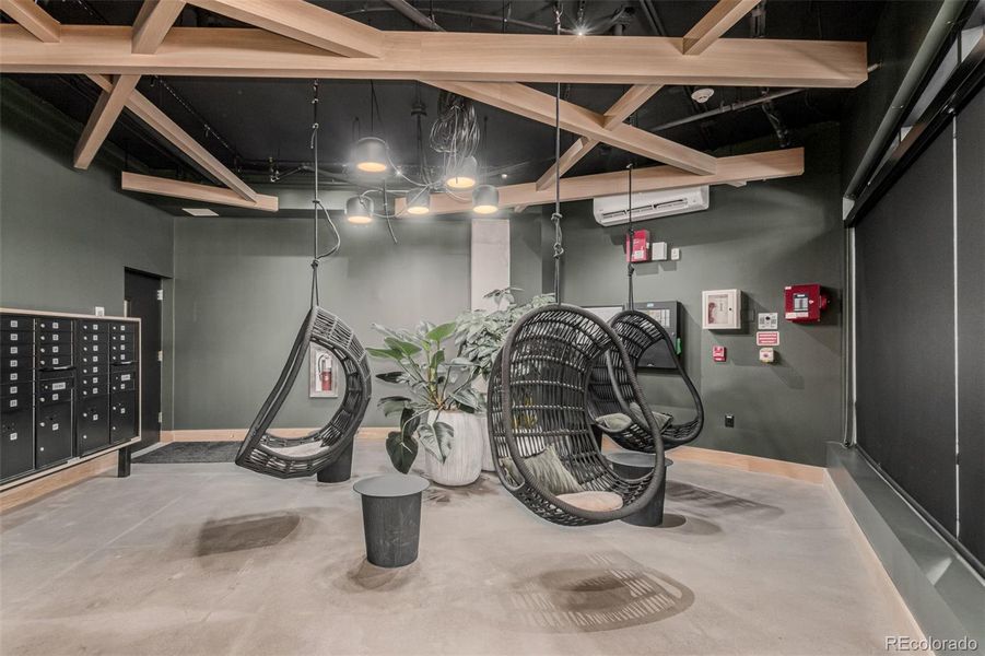 Community amenities in , Denver (Image 23).