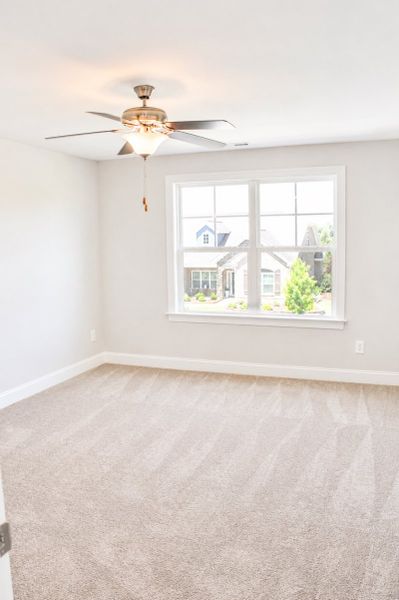 Spacious, unfurnished interior of a new home in Weybridge, Burlington (Image 38).
