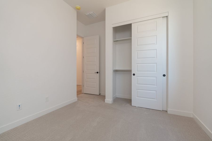 Spacious, unfurnished interior of a new home in Soleo, San Tan Valley (Image 13).