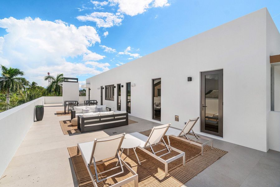 041-810PalmTrail-DelrayBeach-FL-33483-SM