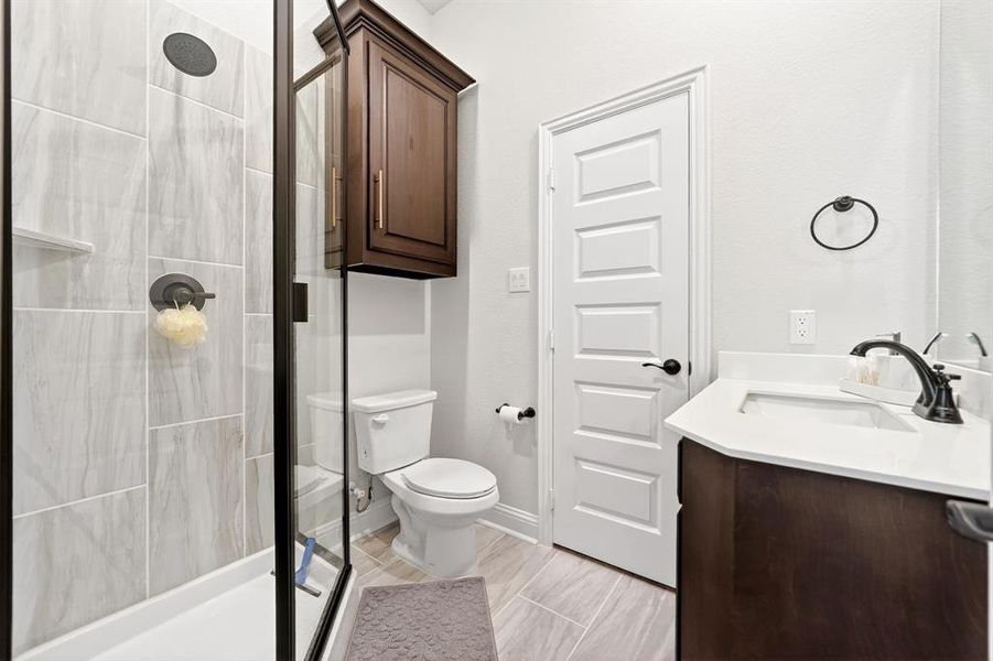 Furnished interior view inside a new home in Heritage, McLendon-Chisholm (Image 29). Furnished interior view inside a new home in Heritage, McLendon-Chisholm (Image 29).