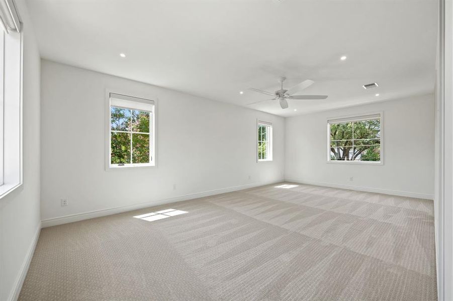 Spacious, unfurnished interior of a new home in , Dallas (Image 18). Spacious, unfurnished interior of a new home in , Dallas (Image 18).