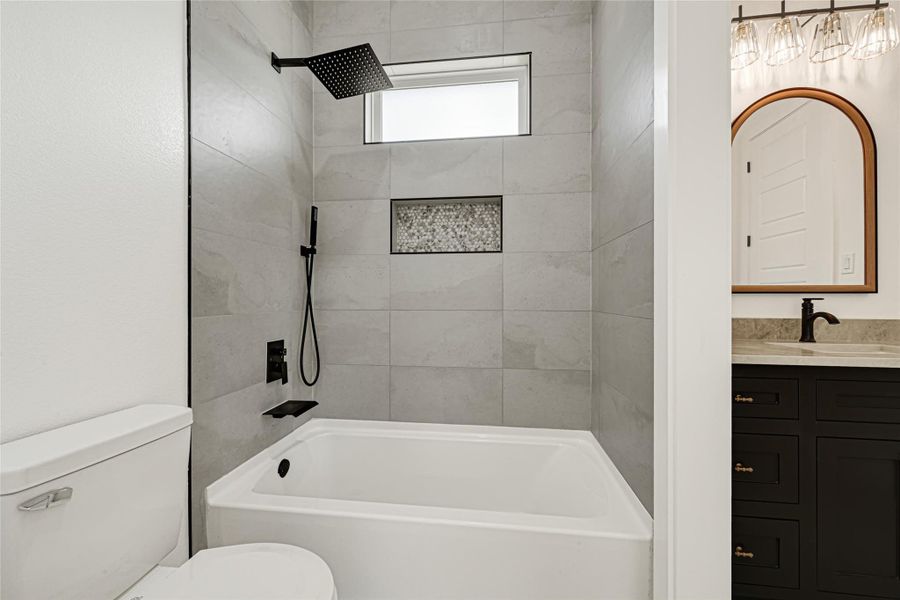 Furnished interior view inside a new home in , Conroe (Image 10).