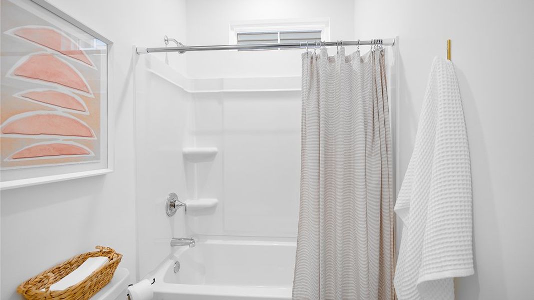 1767 Litchfield II Bath2 1of2 F1 Base3 1767 Litchfield II Bath2 1of2 F1 Base3