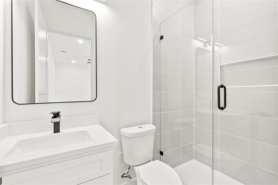 Furnished interior view inside a new home in , Dallas (Image 29).