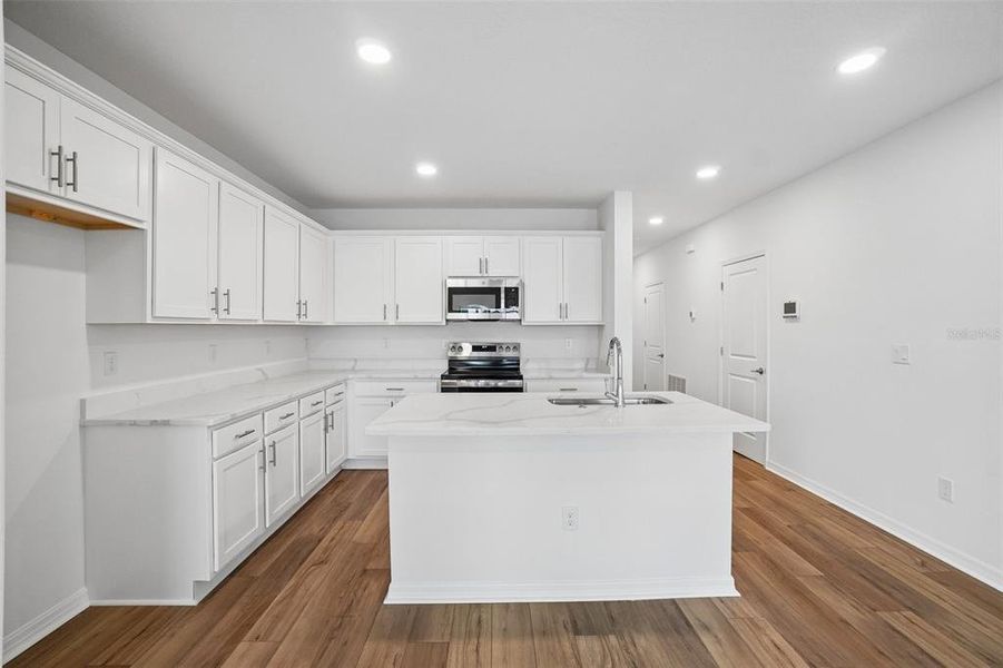 Furnished interior view inside a new home in Twin Oaks, Zephyrhills (Image 11).