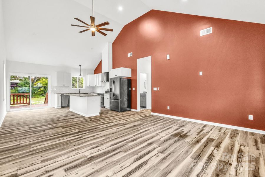 Spacious, unfurnished interior of a new home in , Shelby (Image 23).