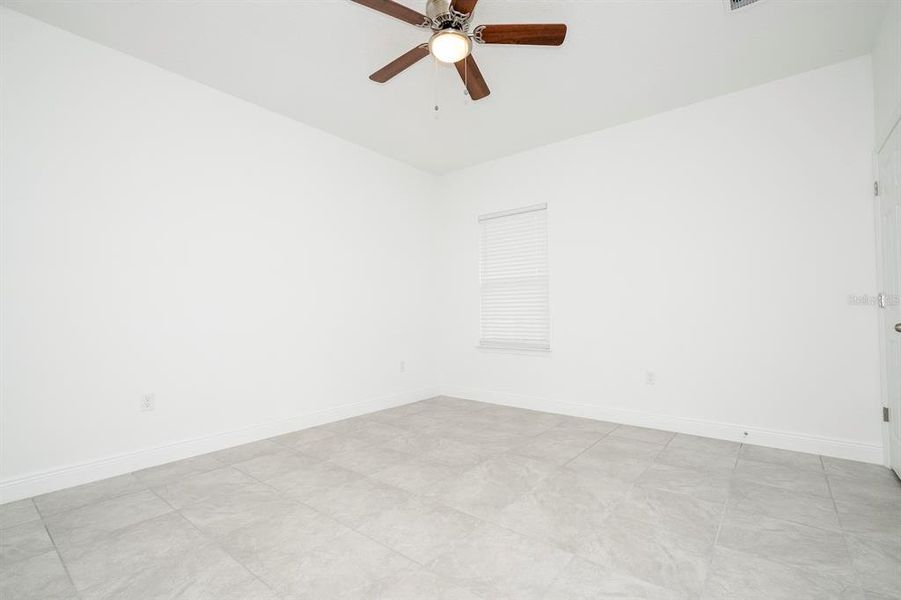 Spacious, unfurnished interior of a new home in , Dunnellon (Image 46).