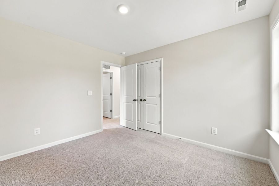 Spacious, unfurnished interior of a new home in Neill's Pointe, Angier (Image 29).
