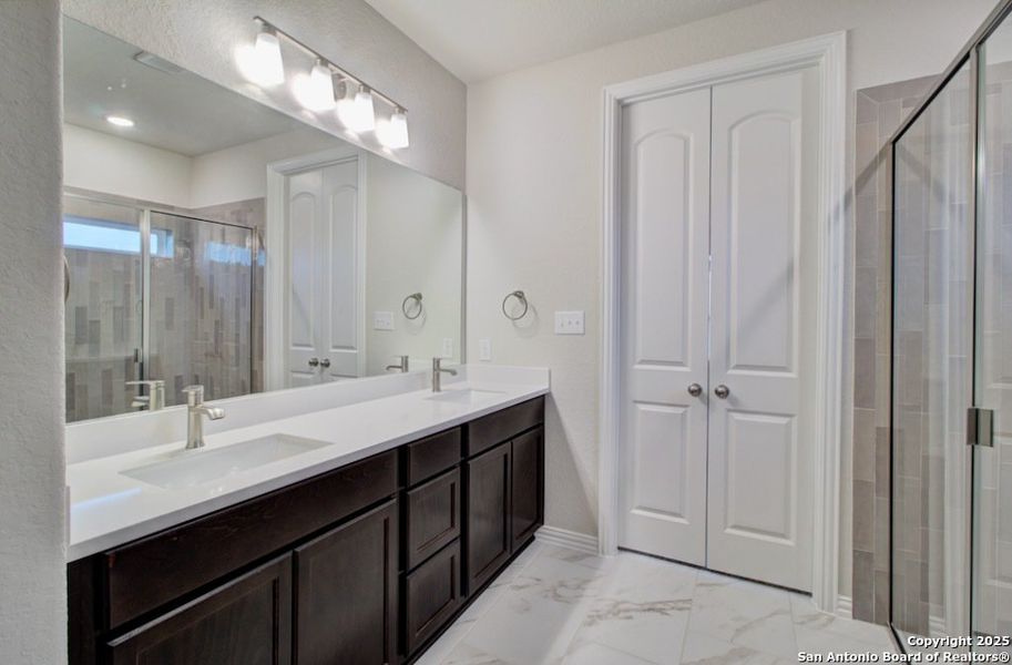 Furnished interior view inside a new home in Meyer Ranch - Enclave, New Braunfels (Image 3).