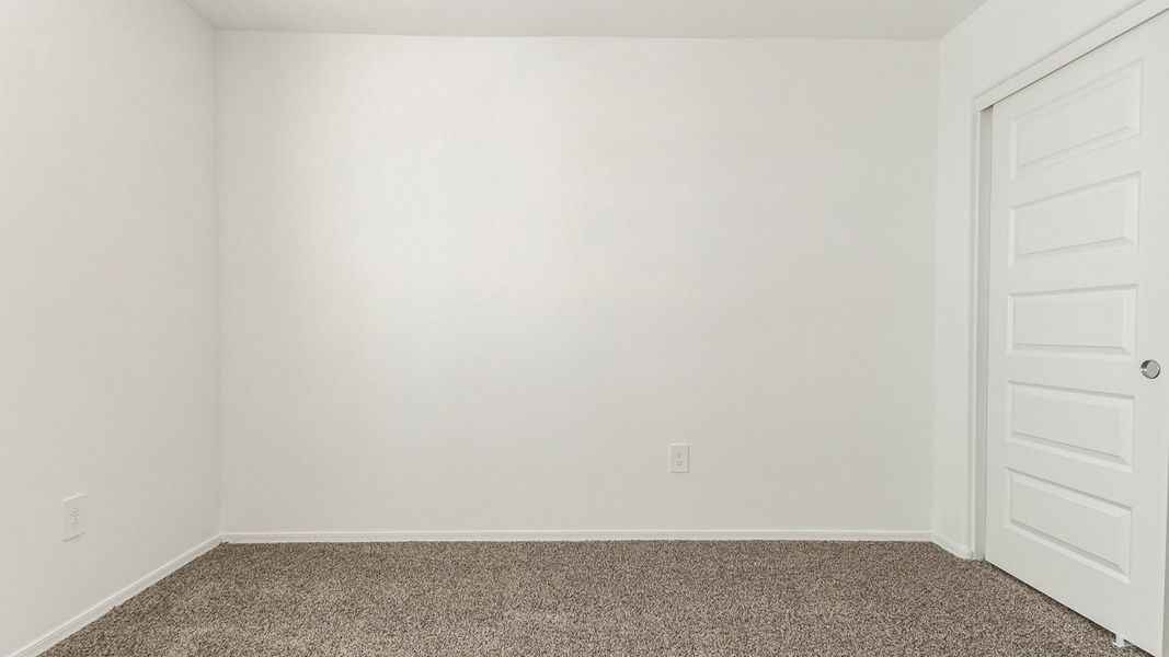 Spacious, unfurnished interior of a new home in Blackhawk, Tucson (Image 30).