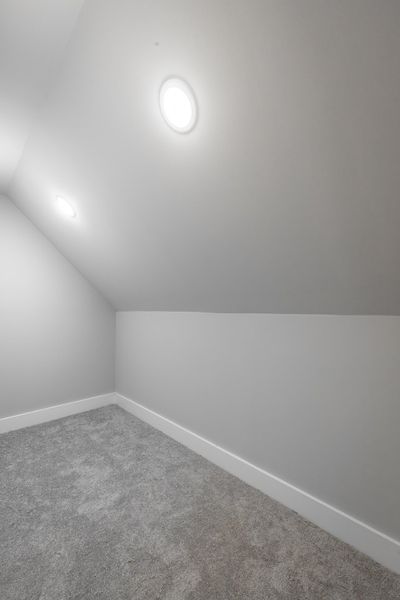 Spacious, unfurnished interior of a new home in Creekside, Cleveland (Image 76).