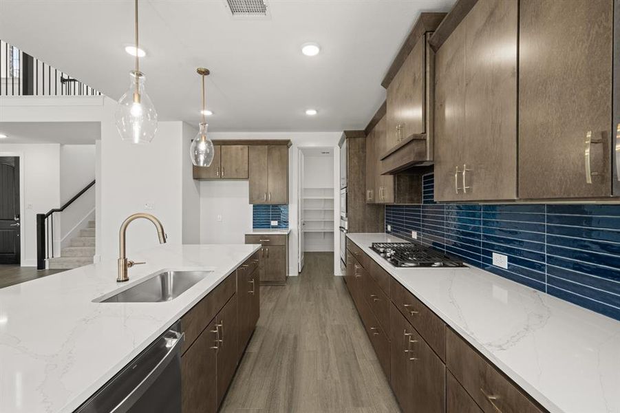 713 Bluestem- Kitchen-2 713 Bluestem- Kitchen-2