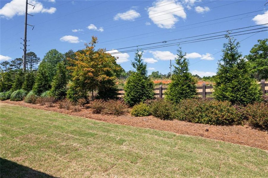 Natural landscape and outdoor views near Laurel Farms in Dallas (Image 43). Natural landscape and outdoor views near Laurel Farms in Dallas (Image 43).