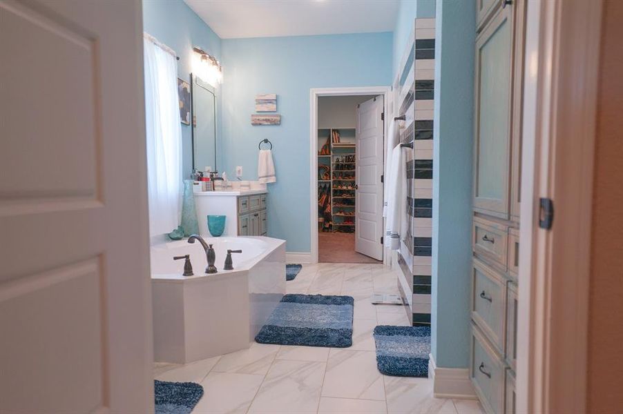 Furnished interior view inside a new home in , Waco (Image 4).