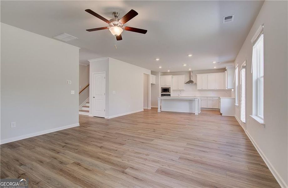Spacious, unfurnished interior of a new home in Bowers Farm, McDonough (Image 18).