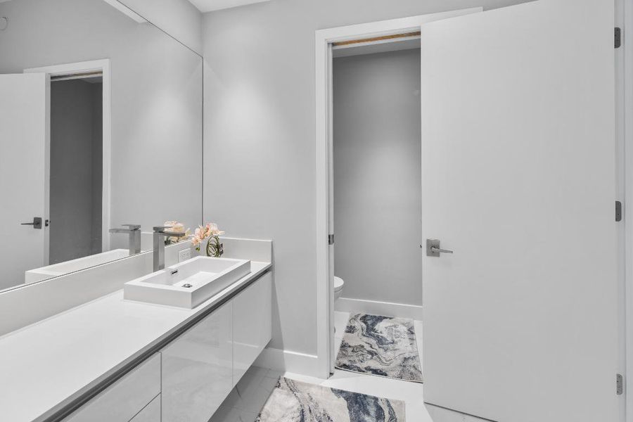 F1B50129-BBEA-4CC8-A04C-ABCA5AF2E5B8