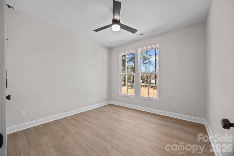 Spacious, unfurnished interior of a new home in , Lincolnton (Image 29).