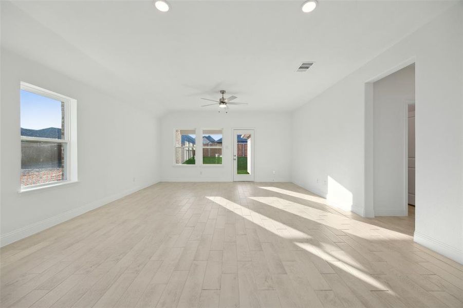 Spacious, unfurnished interior of a new home in Sicily, Princeton (Image 13).