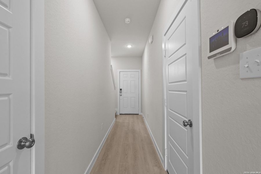 Spacious, unfurnished interior of a new home in Senna, Leon Valley (Image 20). Spacious, unfurnished interior of a new home in Senna, Leon Valley (Image 20).
