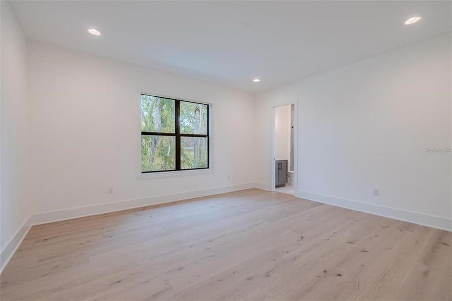 Spacious, unfurnished interior of a new home in , Tampa (Image 44). Spacious, unfurnished interior of a new home in , Tampa (Image 44).