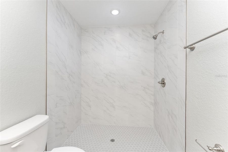 Furnished interior view inside a new home in , Belleview (Image 8).