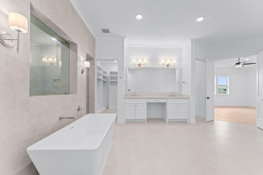 Furnished interior view inside a new home in , Tomball (Image 13).