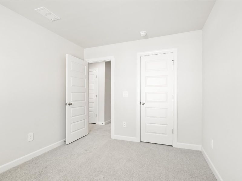 Spacious, unfurnished interior of a new home in Valentine Townes, Greer (Image 12).