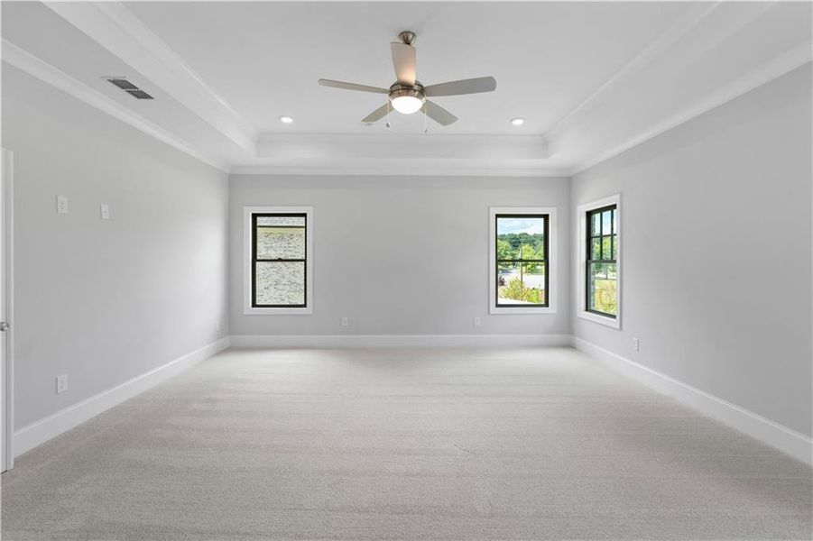 Spacious, unfurnished interior of a new home in Knollwood, Johns Creek (Image 20).