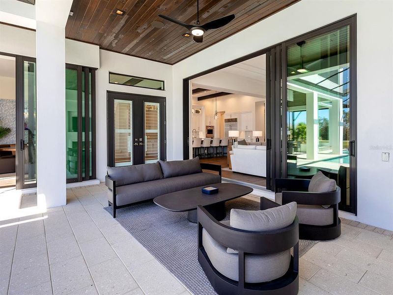 Exterior details and patio area of a home in , Lakewood Ranch (Image 37).