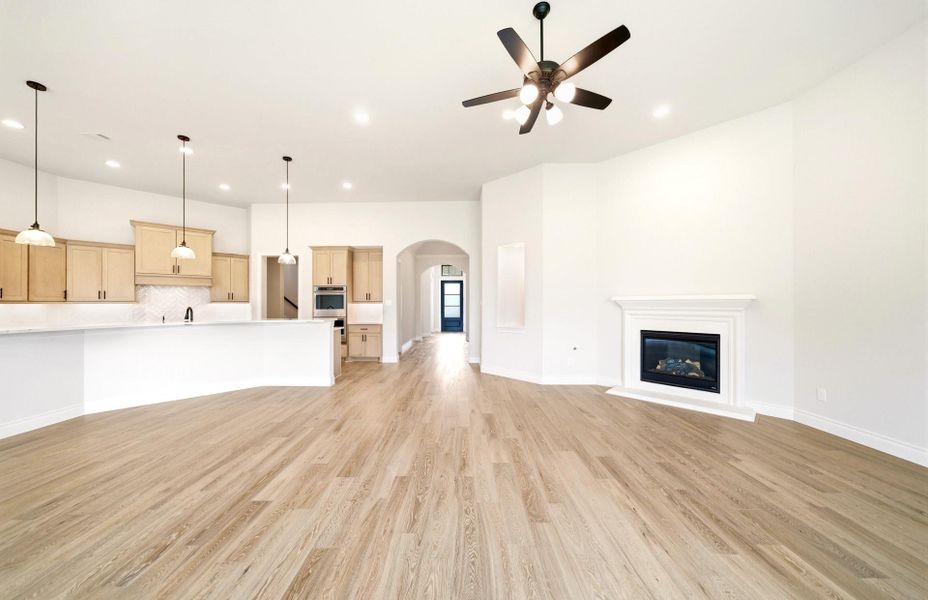 Spacious, unfurnished interior of a new home in Bridgeland 60′, Cypress (Image 26).