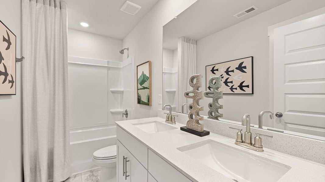 3741 Laurel Bath3 F2