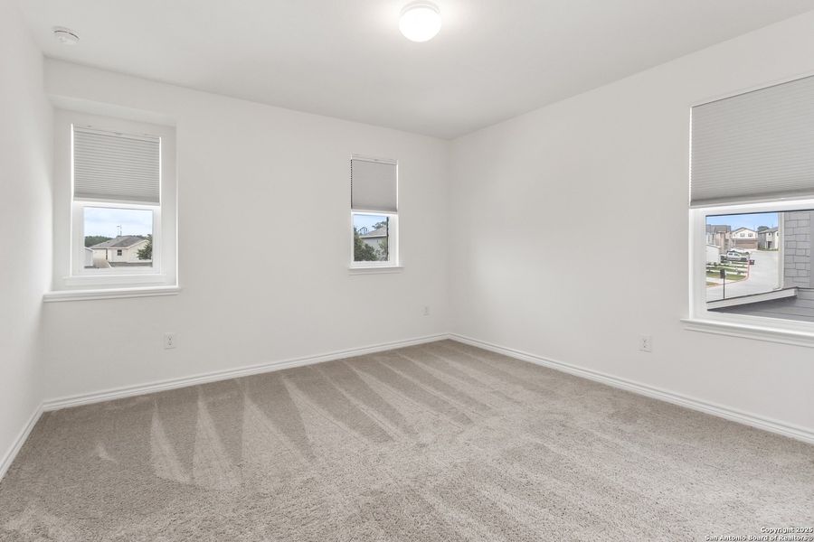 Spacious, unfurnished interior of a new home in Cove at Westover Hills, San Antonio (Image 25).